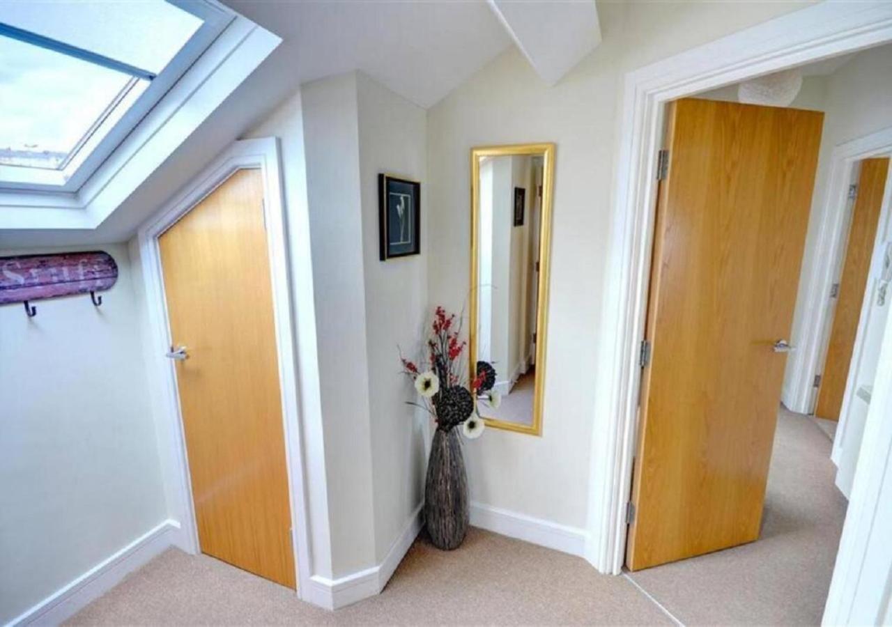 Kittiwake-Top Floor Sea View Apartment Two Bedrooms Scarborough Exterior foto
